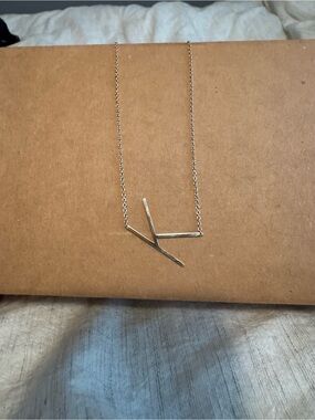 Contemporary Silver V-Bar Pendant Necklace - Women's Minimalist Jewelry